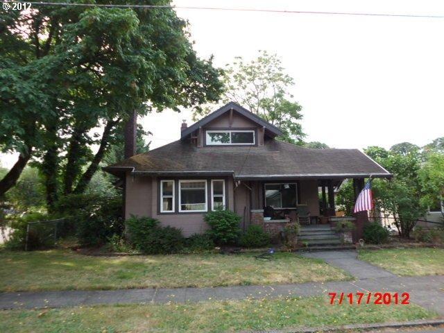 385 E Arlington St, Gladstone, OR 97027 photo 1