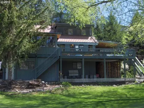 404 E First St, Joseph, OR 97846 photo 1