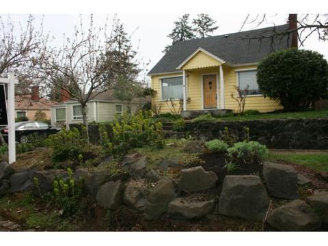 2485 University St, Eugene, OR 97403 photo 1