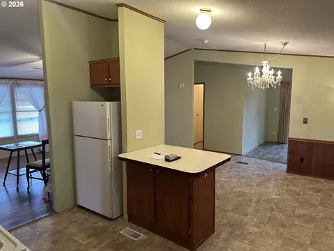 235 Twin Oaks Loop, Winston, OR 97496 photo 9