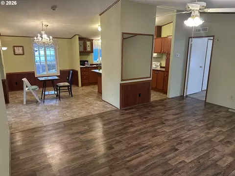 235 Twin Oaks Loop, Winston, OR 97496 photo 3