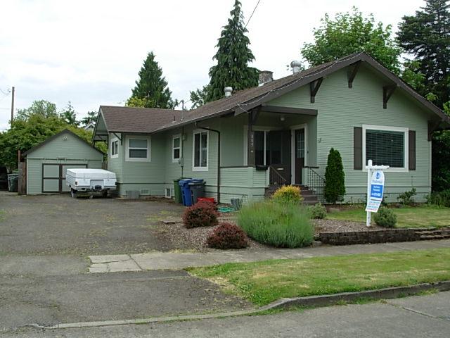 805 Pine St, Silverton, OR 97381 photo 1
