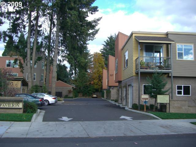 327 Rustic Pl #33, Eugene, OR 97401 photo 1
