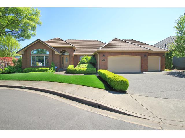 2533 Riverwalk Loop, Eugene, OR 97401 photo 1