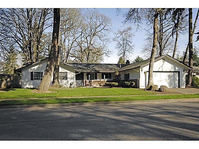 1825 Tabor St, Eugene, OR 97401 photo 1