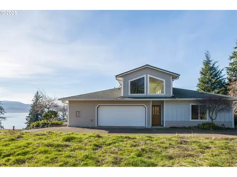 6100 D St, Bay City, OR 97107