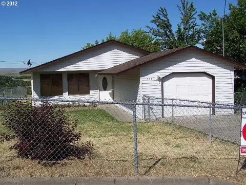 817 SW 10th, Pendleton, OR 97801 photo 1