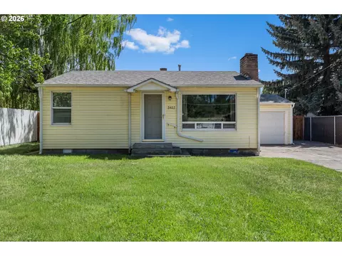 2402 NE 3rd St, Prineville, OR 97754