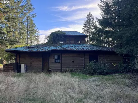 24572 Paradise Dr, Junction City, OR 97448