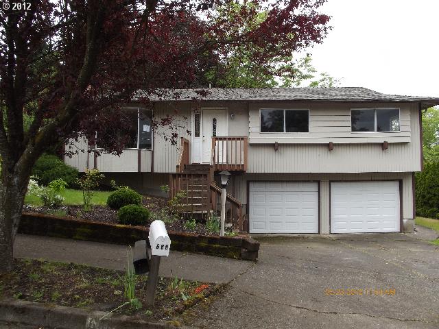 688 SW 7th St, Gresham, OR 97080 photo 1