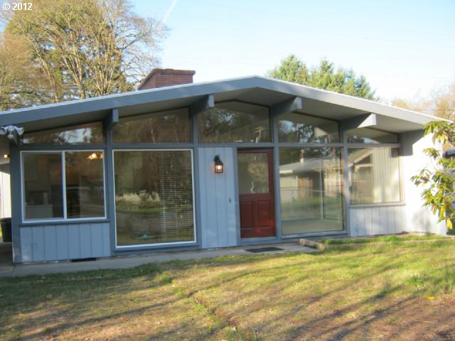 1027 Willa St, Eugene, OR 97404 photo 1