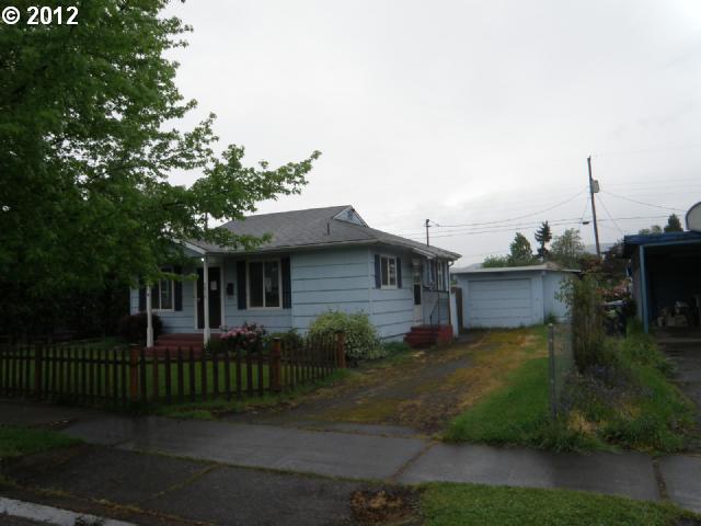 1876 E St, Springfield, OR 97477 photo 1