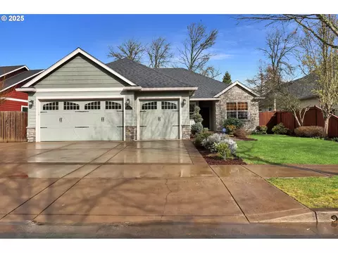 2475 Borders Dr, Eugene, OR 97404