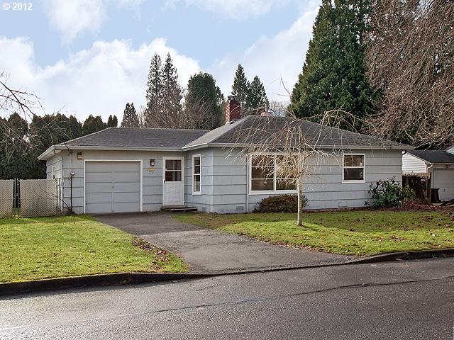 710 SE 7th St, Gresham, OR 97080 photo 1