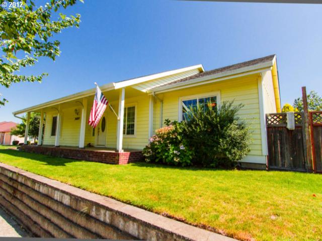 3689 Willowbrook St, Eugene, OR 97404 photo 1