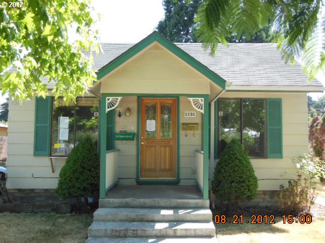1131 D St, Springfield, OR 97477 photo 1