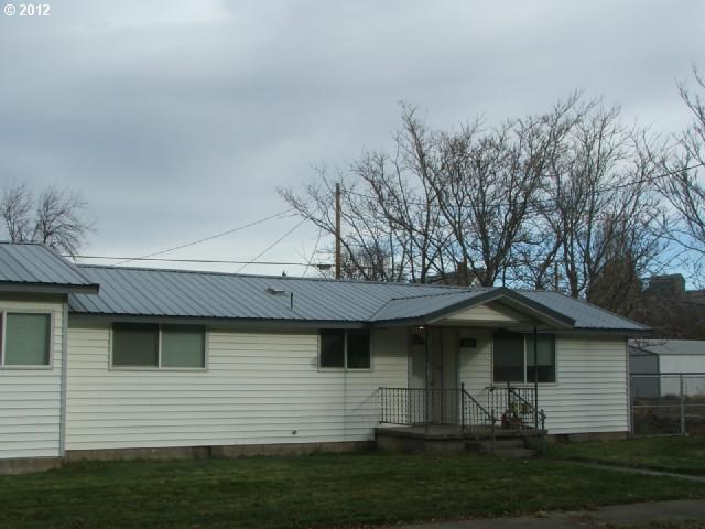 315 E Third St, Ione, OR 97843 photo 1