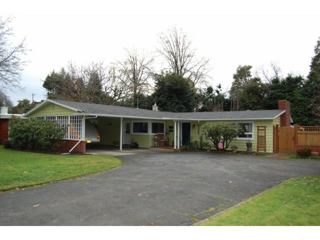 368 Dartmoor Dr, Eugene, OR 97401 photo 1