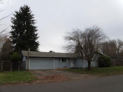 690 67th St, Springfield, OR 97478 photo 1