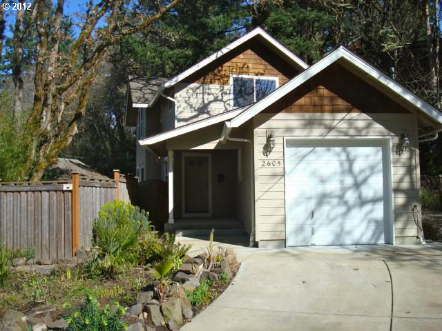 2605 Emerald St, Eugene, OR 97403 photo 1