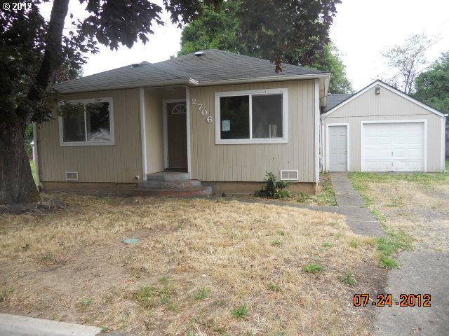 2706 G St, Springfield, OR 97477 photo 1