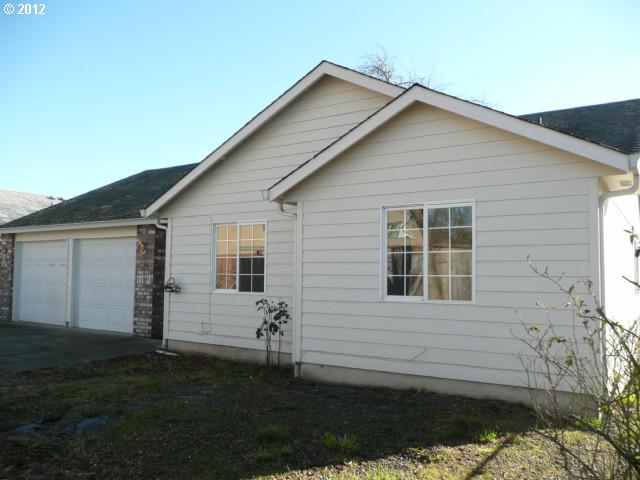 1658 21st St, Springfield, OR 97477 photo 1
