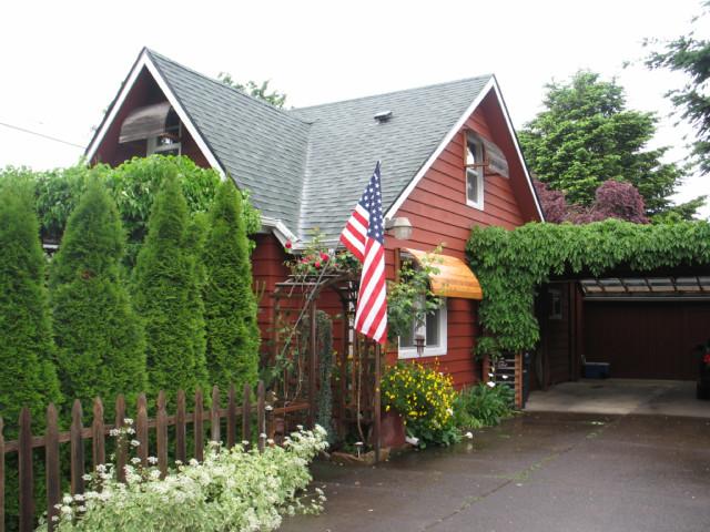 225 12th St, Springfield, OR 97477 photo 1
