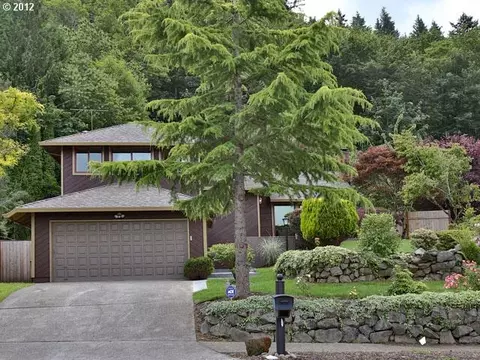 426 SW 7th St, Gresham, OR 97080 photo 1
