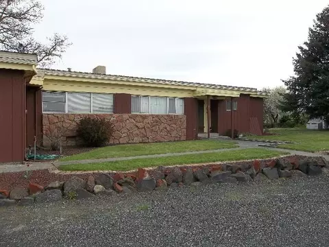 3 NE Mount Hebron Dr, Pendleton, OR 97801 photo 1