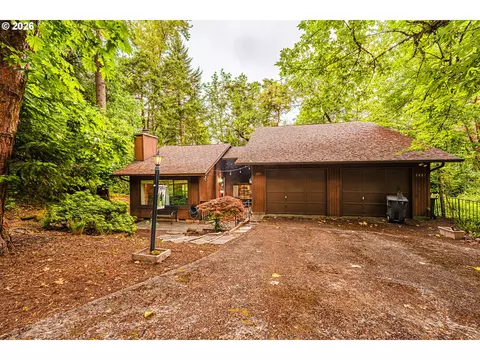 2885 Timberline Dr, Eugene, OR 97405 photo 2
