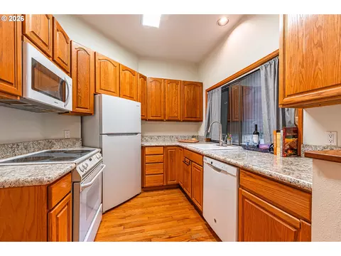 2885 Timberline Dr, Eugene, OR 97405 photo 13