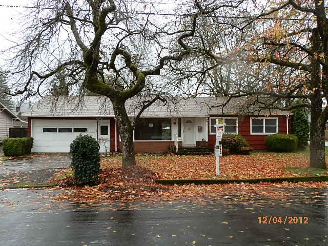 515 E Berkeley St, Gladstone, OR 97027 photo 1