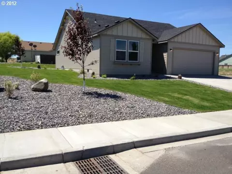 422 Pine Tree, Umatilla, OR 97882 photo 1