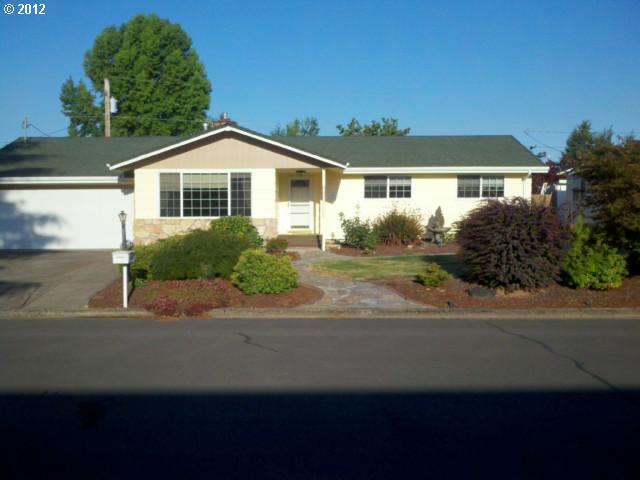 2470 38th St, Springfield, OR 97477 photo 1