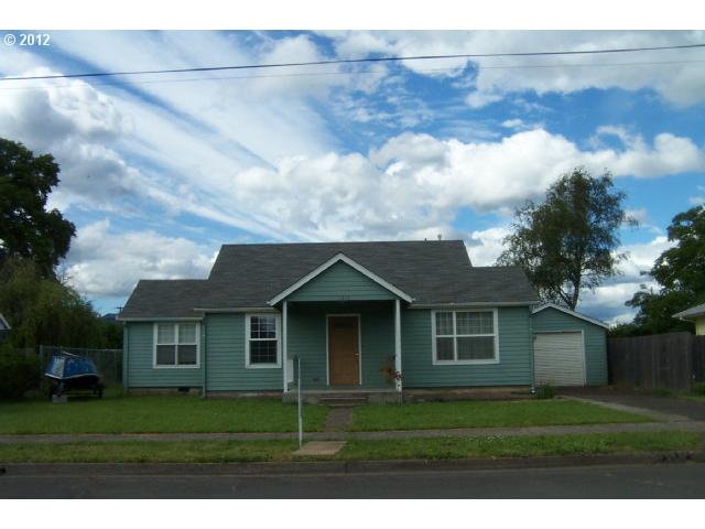 3876 E St, Springfield, OR 97478 photo 1