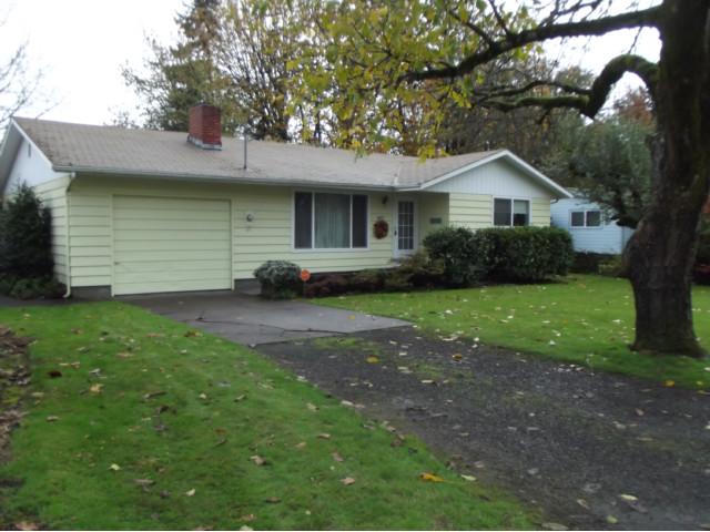487 Colonial Dr, Springfield, OR 97477 photo 1