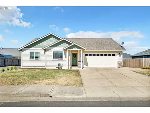 525 N 12th St, Aumsville, OR 97325
