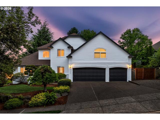 12084 SE Sovereign Dr, Happy Valley, OR 97086