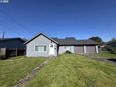 1037 13th Ave, Sweet Home, OR 97386