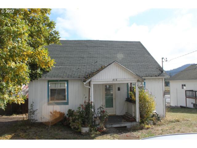 414 N Second St, Drain, OR 97435 photo 1