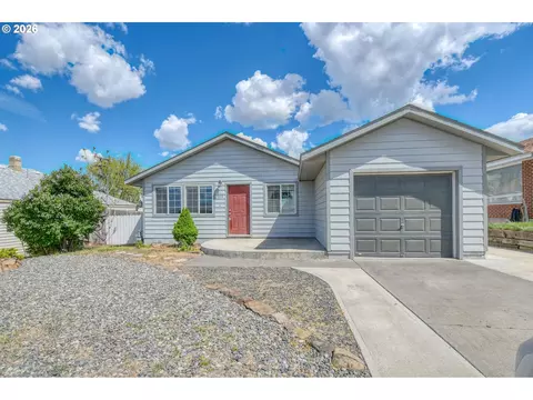 808 SE 6th St, Pendleton, OR 97801