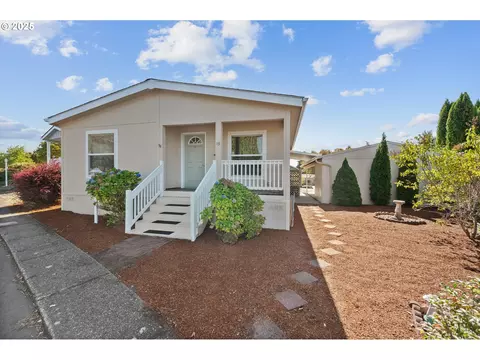 450 SE Lacreole Dr #49, Dallas, OR 97338