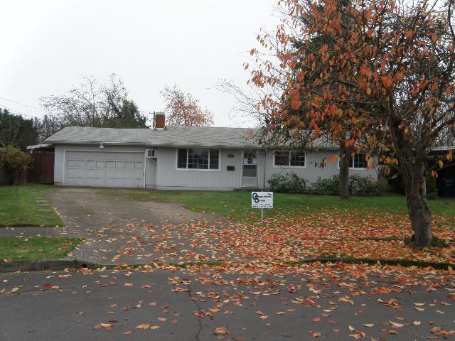 1045 Quinalt St, Springfield, OR 97477 photo 1