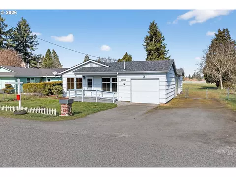 17705 SE Marie St, Portland, OR 97236