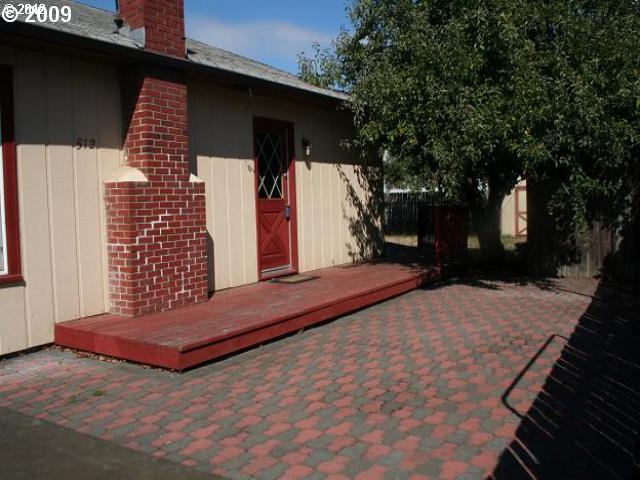 512 W M St, Springfield, OR 97477 photo 1
