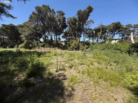 SW La Barre Dr., Waldport, OR 97394