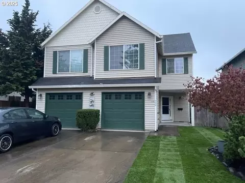 520 First St, Gladstone, OR 97027