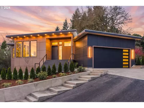 6233 SW Hamilton Way, Portland, OR 97221