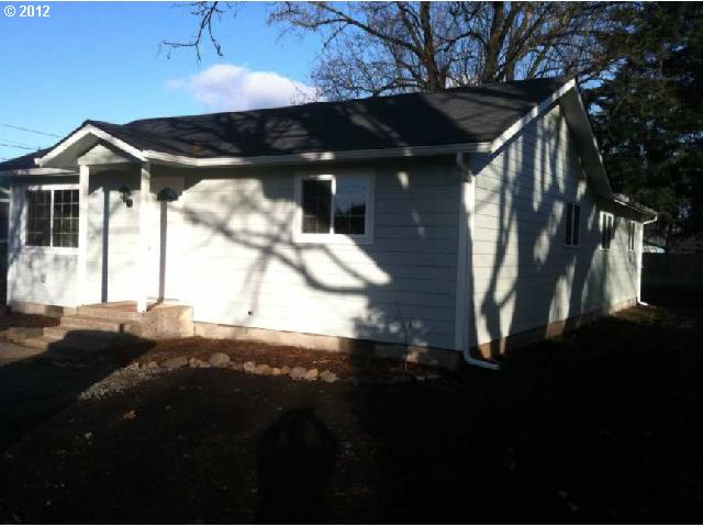 1135 Mill St, Springfield, OR 97477 photo 1