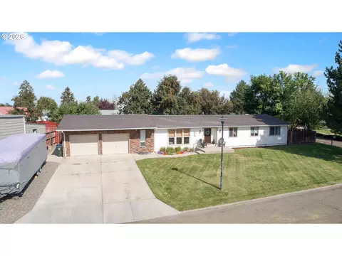 111 Hillcrest Dr, Baker City, OR 97814
